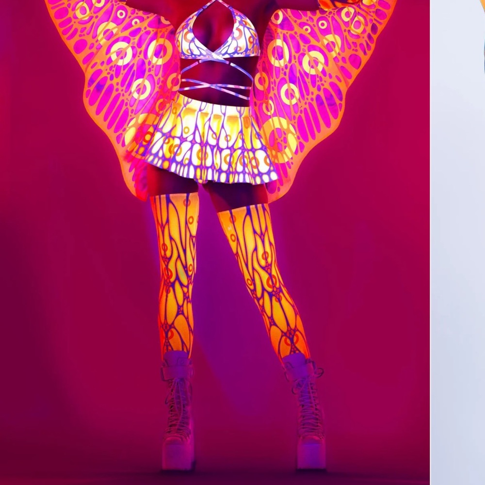 BADINKA Fluttering Heights Micro Butterfly Set - Picture 2 of 3
